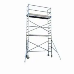 Smal rolsteiger van 11 meter te huur