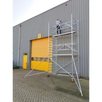 Breed rolsteiger 2 meter te huur