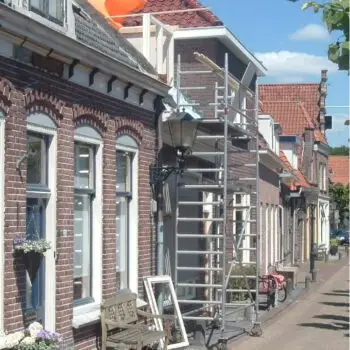 Smal rolsteiger 8 meter huren
