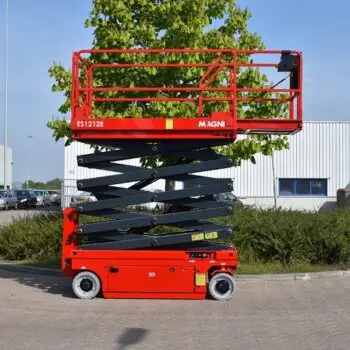 12 meter schaarhoogwerker accu breed huren